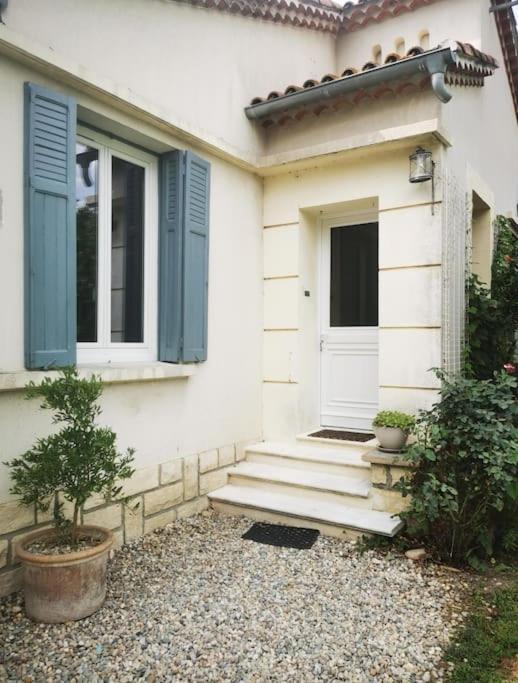 Maison Avec Piscine Dans Village Provencal. Courthézon Eksteriør billede