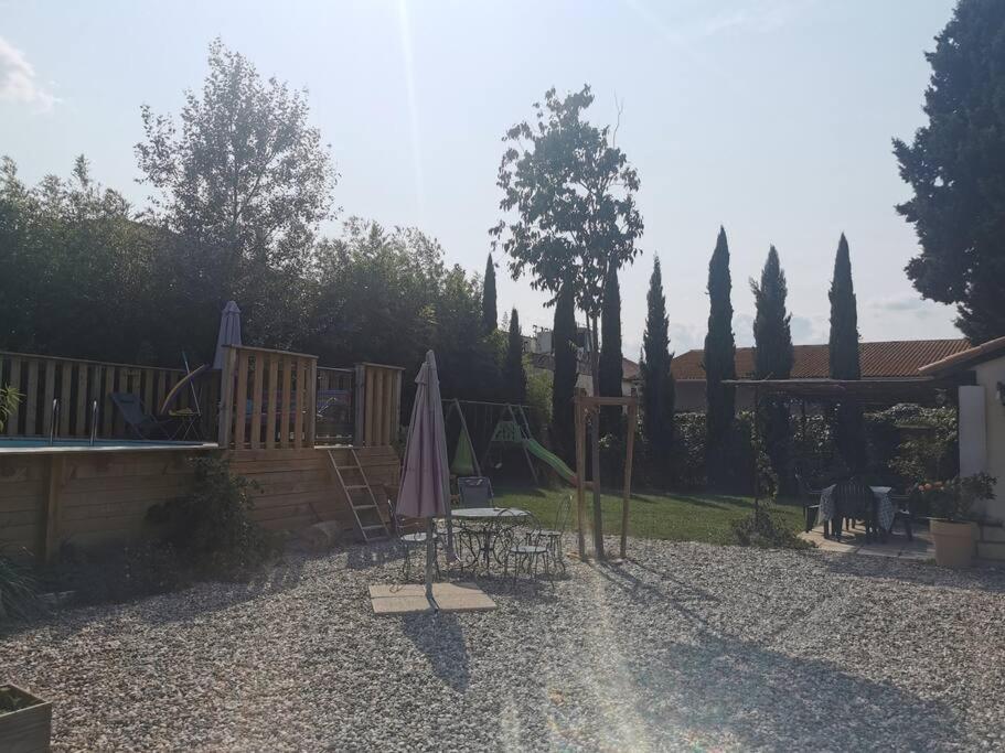 Maison Avec Piscine Dans Village Provencal. Courthézon Eksteriør billede