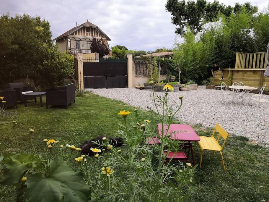 Maison Avec Piscine Dans Village Provencal. Courthézon Eksteriør billede